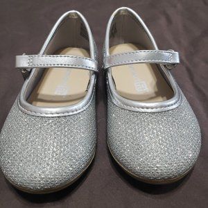 Smart Fit Silver Sparkly Slip On Dress Shoes Adjustable Velcro Straps Size 5